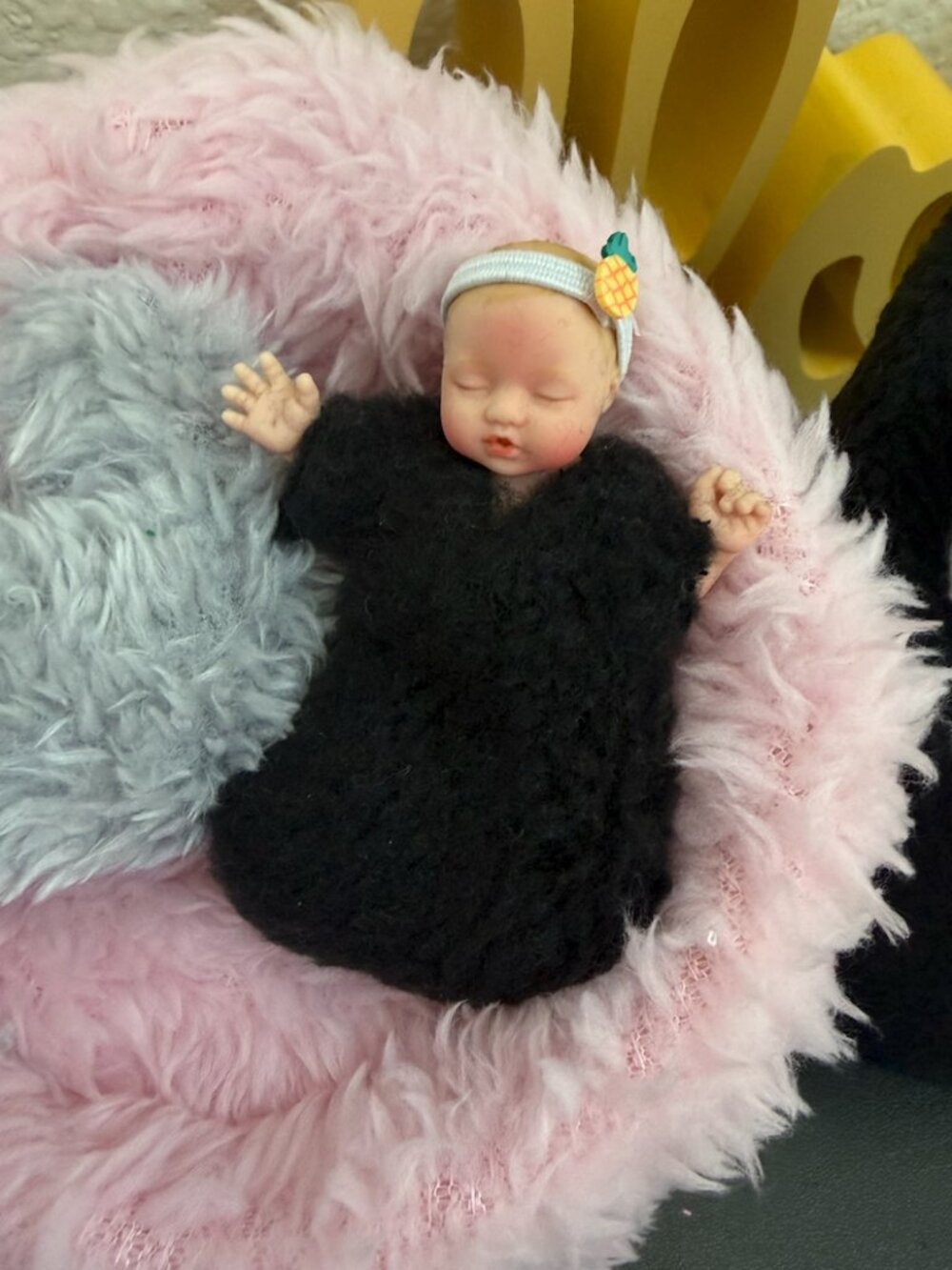 Sleeper Bag + Headband for Mini Zuru Babies Series 2
